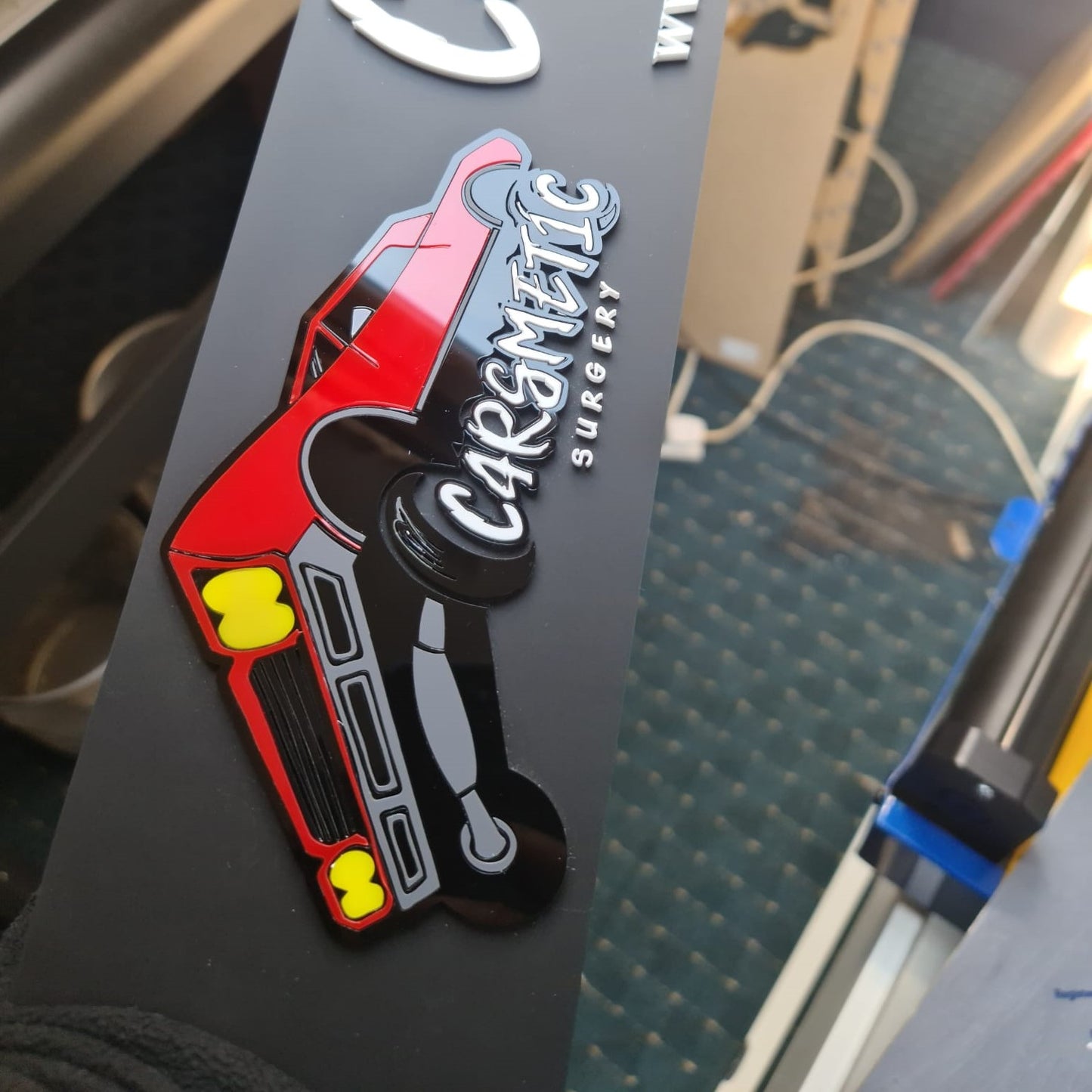 Custom logo Plate