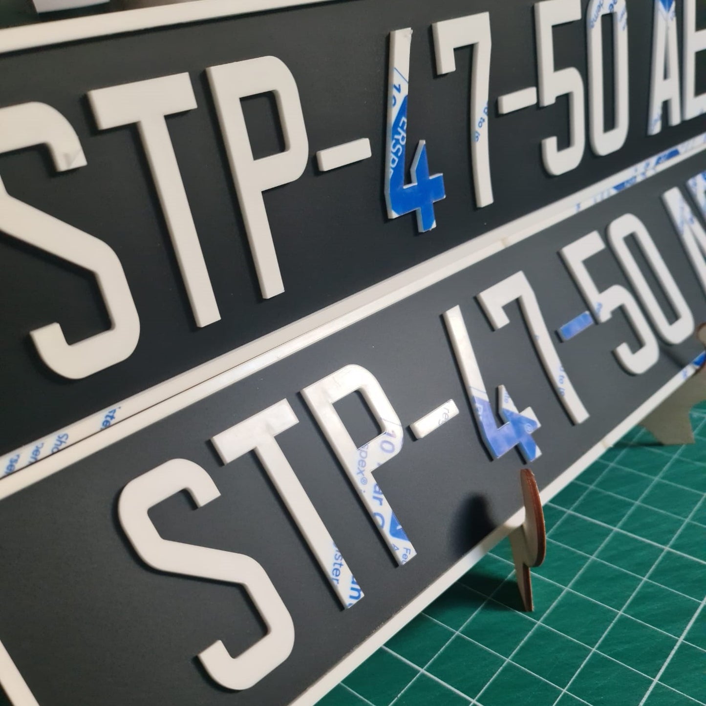 Custom logo Plate